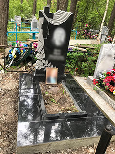 Наши работы памятник из гранита